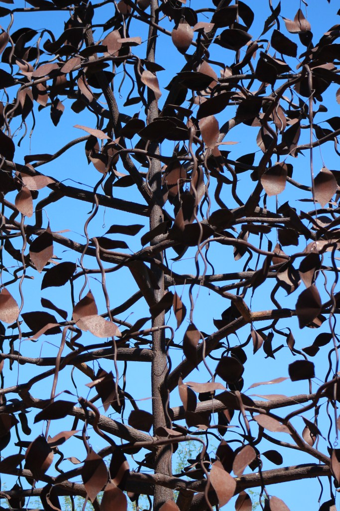 Tree sculpture